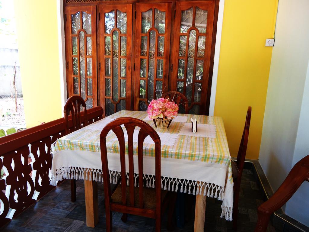 Sigiri Sithru Home Stay Sigiriya Bagian luar foto